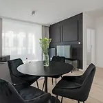 Symphony Modern Tower Lejlighedshotel