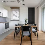 Symphony Modern Tower 3*
