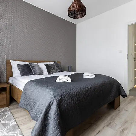 Aparthotel Symphony Modern Tower 3*