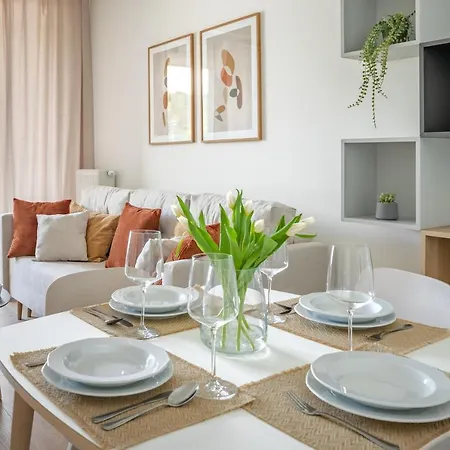 Symphony Modern Tower Aparthotel Gdynia